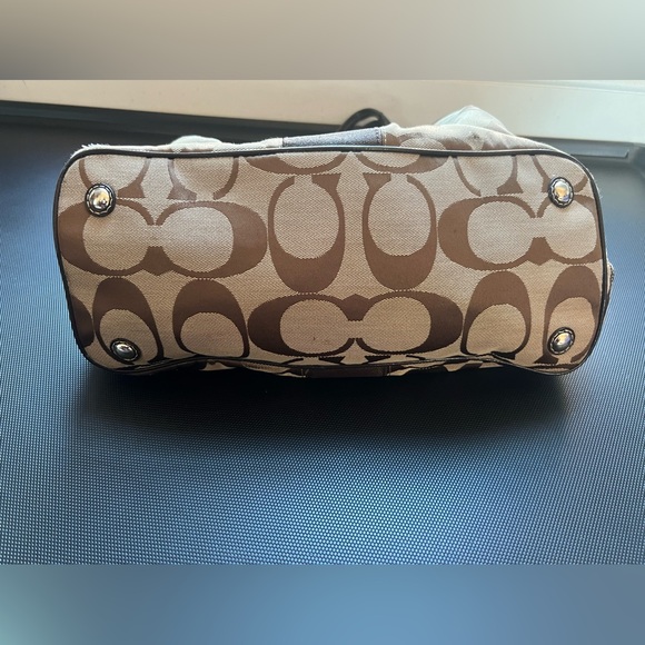 Beautiful Coach Purse - Picture 3 of 6